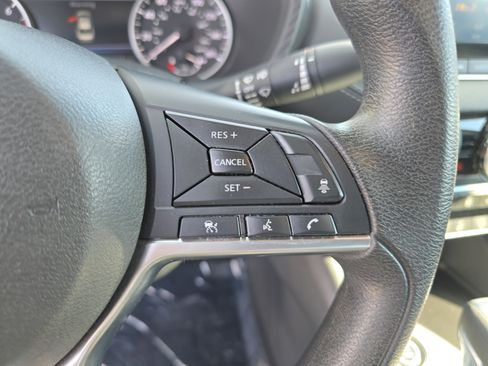 Used 2023 Nissan Sentra SV image 32