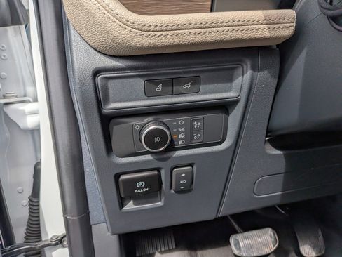 Used 2022 Ford Expedition Max Limited image 30