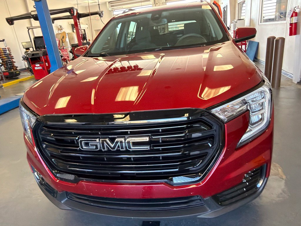 Used 2022 GMC Terrain SLE w/ Driver Convenience Package AWD/4WD image 6