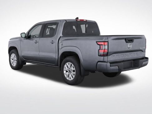 Used 2022 Nissan Frontier SV AWD/4WD image 4