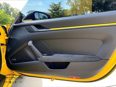 Used 2022 Porsche 911 GT3 RWD image 22