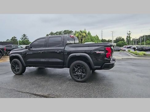Used 2024 Chevrolet Colorado Trail Boss AWD/4WD image 30