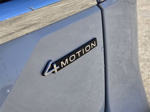 New 2026 Volkswagen Atlas SE image 9