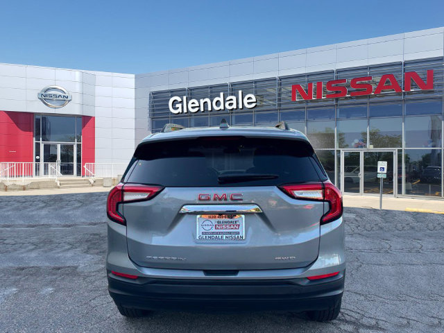Used 2023 GMC Terrain SLE w/ Driver Convenience Package AWD/4WD image 5