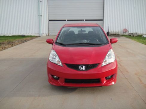 Used 2011 Honda Fit Sport image 3