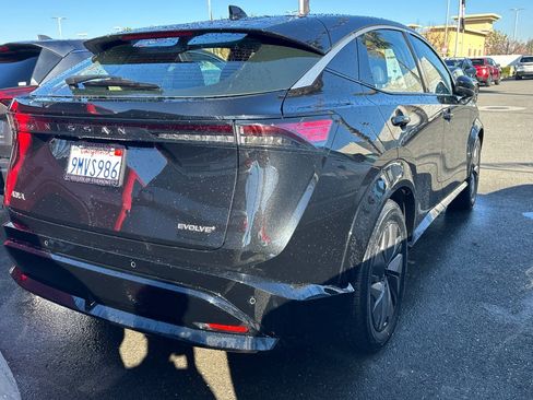 Certified 2024 Nissan Ariya FWD image 3