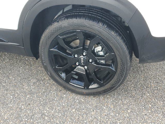 Certified 2024 Kia Seltos X-Line AWD/4WD image 5