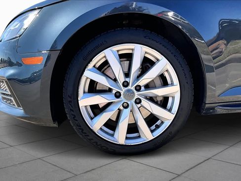 Used 2018 Audi A4 2.0T Premium w/ Convenience Package image 10