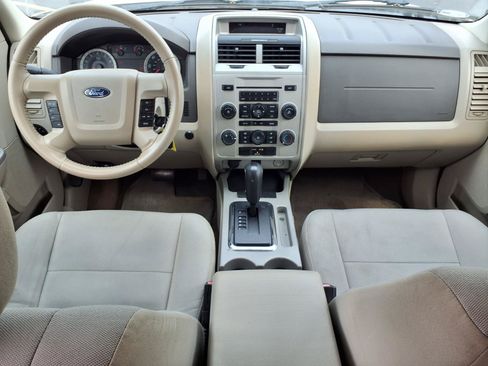 Used 2011 Ford Escape XLT AWD/4WD image 7