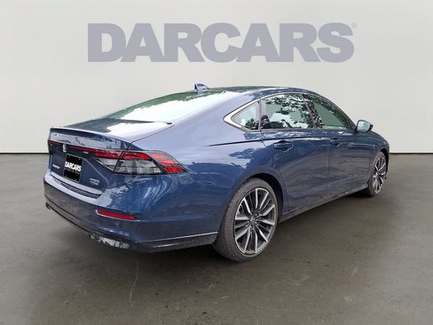 Used 2023 Honda Accord Touring image 7