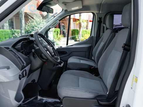 Used 2019 Ford Transit 350 XLT image 22