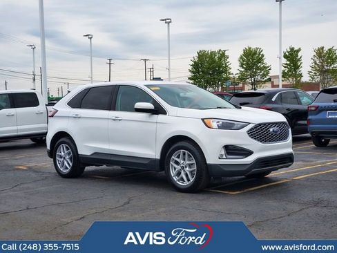 Used 2024 Ford Edge SEL w/ Convenience Package AWD/4WD image 2