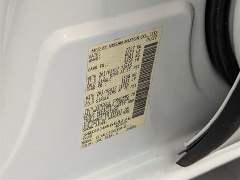 Used 2022 Nissan Frontier SV w/ SV Premium Package image 17