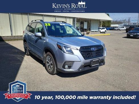 Used 2023 Subaru Forester Premium AWD/4WD image 5