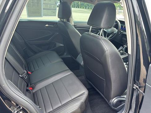 Used 2023 Volkswagen Jetta SE w/ Panoramic Sunroof Package FWD image 19