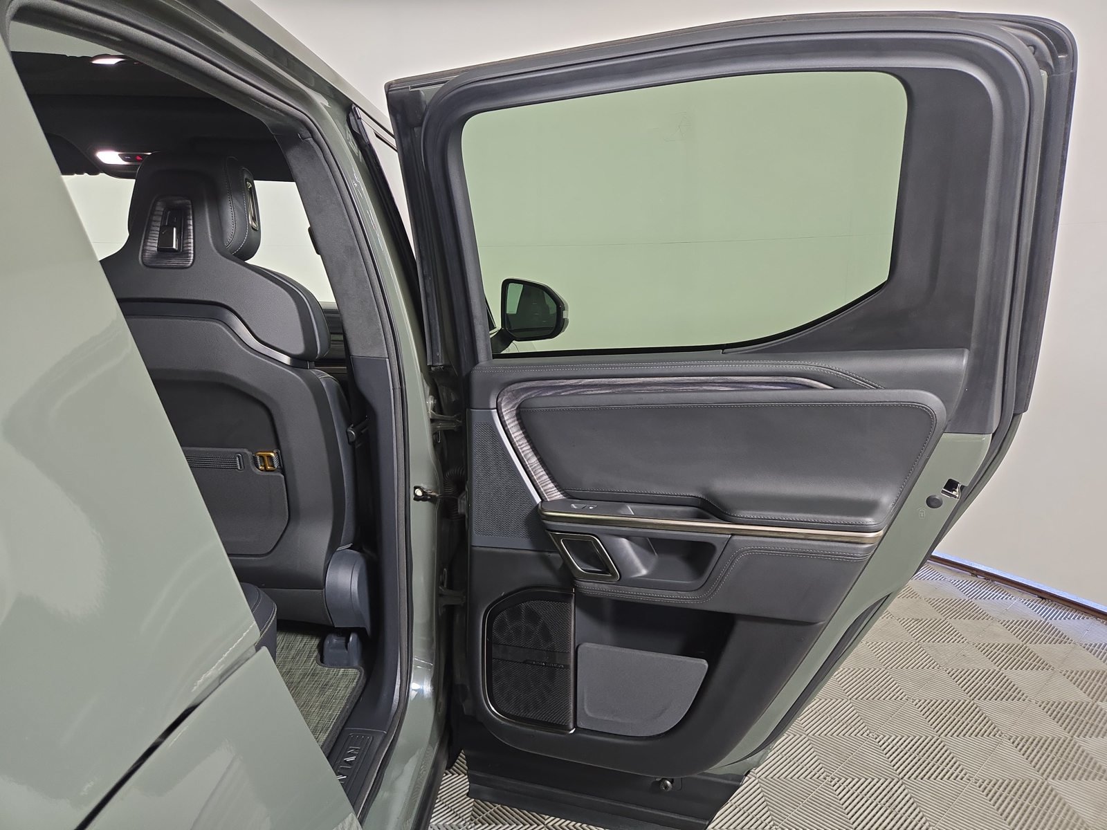 Used 2022 Rivian R1T Launch Edition AWD/4WD image 19