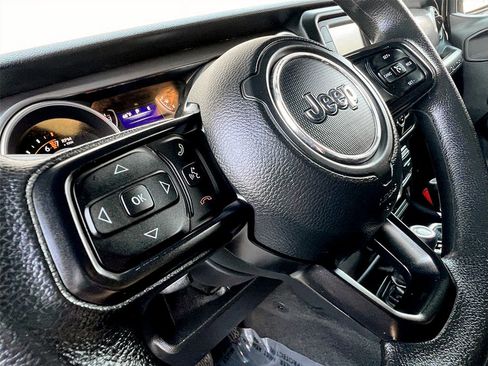 Used 2018 Jeep Wrangler Unlimited Sport image 10