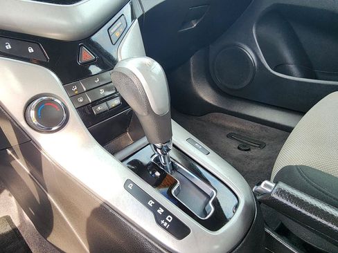 Used 2012 Chevrolet Cruze LS w/ Connectivity Package FWD image 17