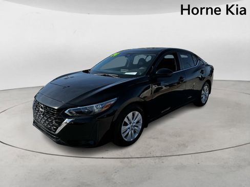 Used 2024 Nissan Sentra S image 7