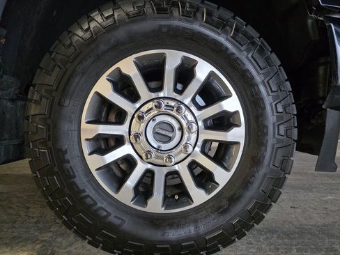 Used 2022 Ford F250 Lariat w/ Lariat Ultimate Package image 27