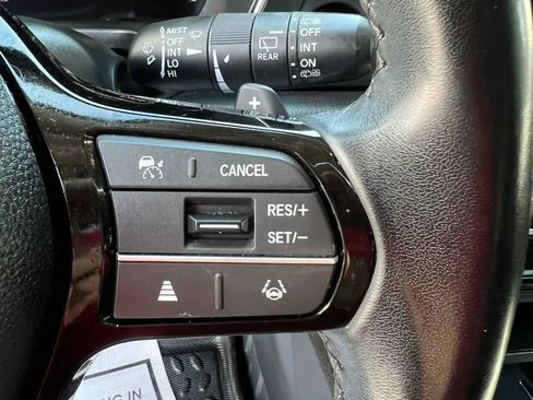 Used 2024 Honda Pilot Touring image 18