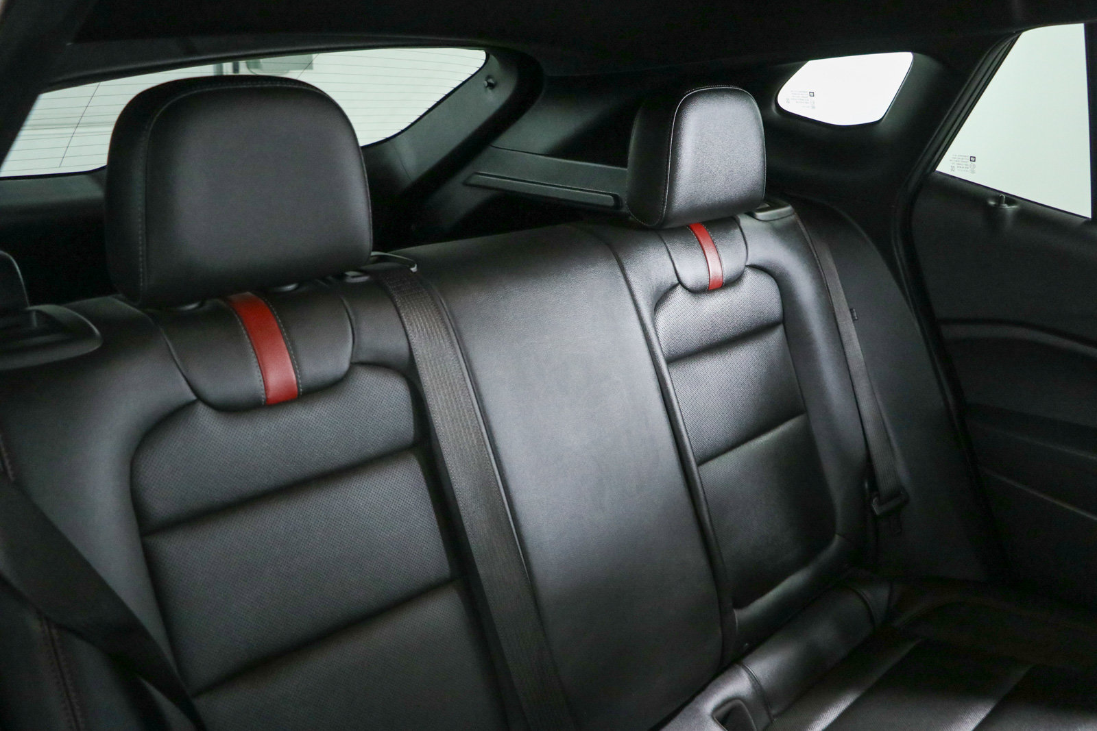 Used 2025 Chevrolet Trax RS w/ Sunroof Package FWD image 28