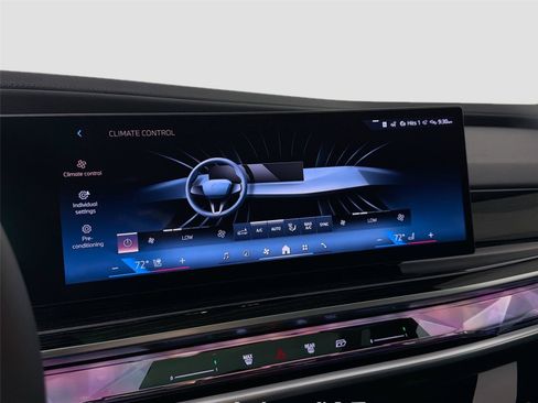 New 2026 BMW 750e xDrive w/ Premium Package AWD/4WD image 15