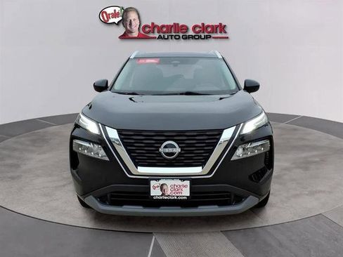 Used 2023 Nissan Rogue SV w/ SV Premium B Package image 8
