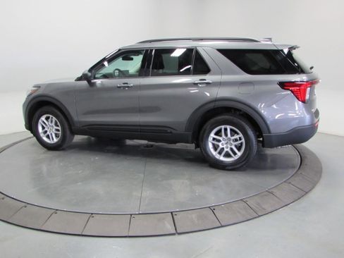 New 2026 Ford Explorer Active image 5