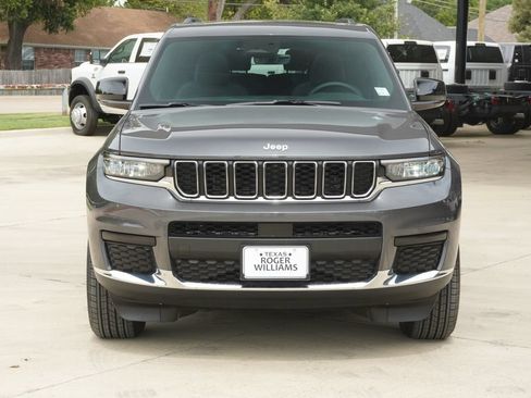 Used 2025 Jeep Grand Cherokee L Laredo RWD image 8