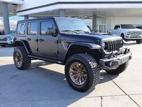 Used 2023 Jeep Wrangler Unlimited Rubicon 392 image 8