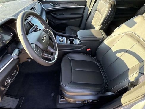 New 2025 Jeep Grand Cherokee L Limited w/ Luxury Tech Group II AWD/4WD image 24