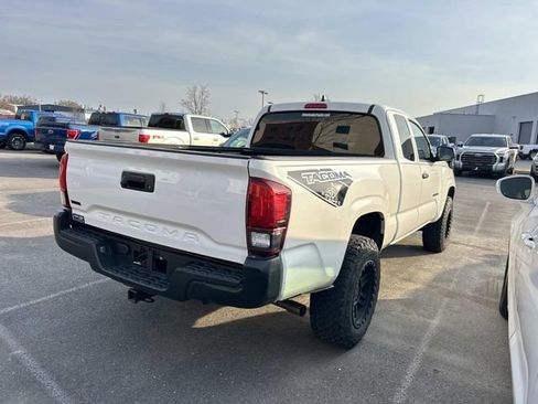 Used 2021 Toyota Tacoma SR image 4