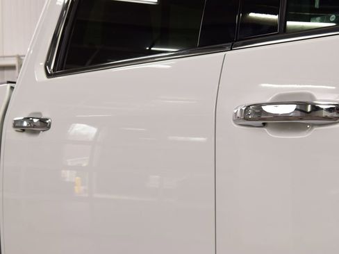 Used 2023 GMC Sierra 3500 Denali image 19