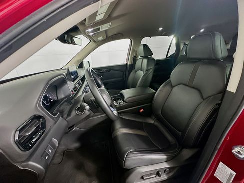 Used 2025 Honda Pilot EX-L image 13