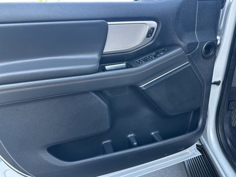 Used 2025 Ford Expedition Active RWD image 15