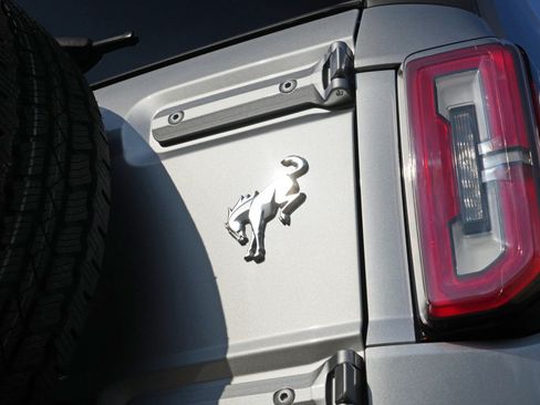 Used 2024 Ford Bronco Outer Banks AWD/4WD image 60