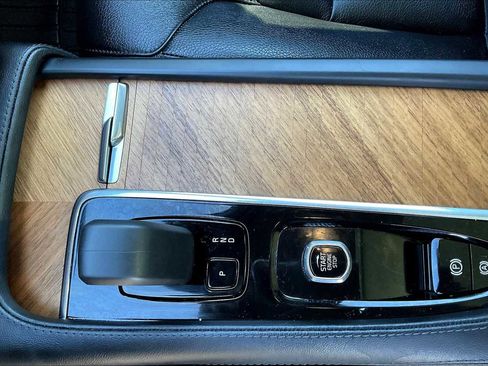 Used 2023 Volvo XC90 T8 Core image 20