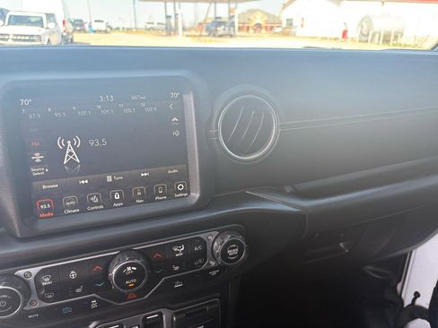 Used 2023 Jeep Wrangler Unlimited Sahara w/ Cold Weather Group image 24