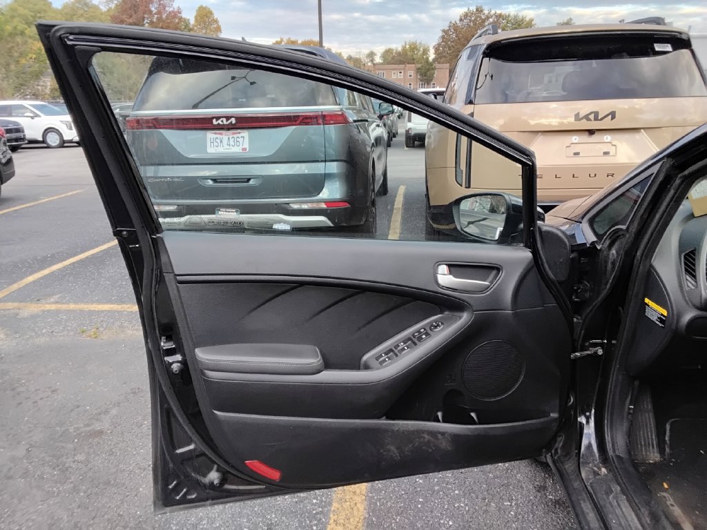 Used 2018 Kia Forte LX FWD image 10