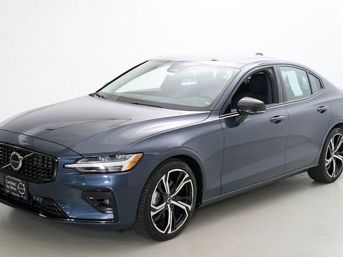 Certified 2024 Volvo S60 B5 Plus AWD/4WD image 5