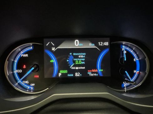 Used 2025 Toyota RAV4 XSE w/ Weather Package AWD/4WD image 23