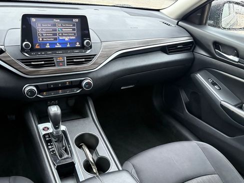 Certified 2025 Nissan Altima 2.5 SV FWD image 16