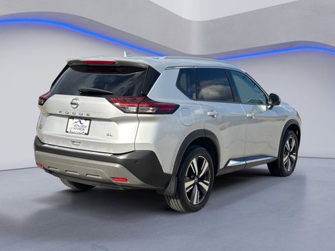 Used 2021 Nissan Rogue SL w/ Premium Package image 5