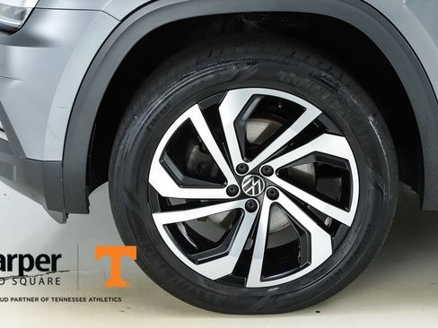 Used 2018 Volkswagen Atlas SEL AWD/4WD image 45