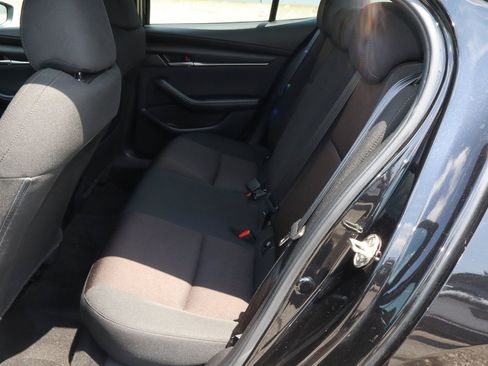 Used 2022 MAZDA MAZDA3 Sedan FWD image 8