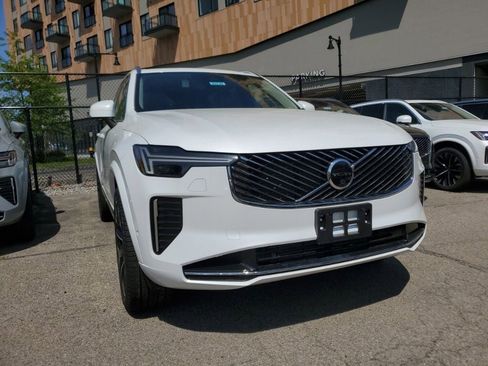 New 2025 Volvo XC90 T8 Ultra w/ Protection Package Premier image 2