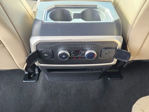 Used 2024 Ford Expedition Limited image 20