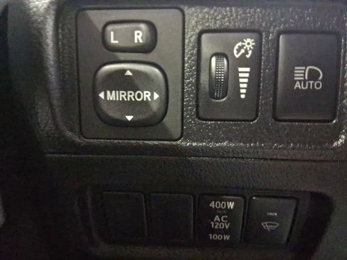 Used 2023 Toyota 4Runner SR5 AWD/4WD image 32