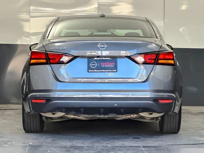 Used 2025 Nissan Altima 2.5 SV